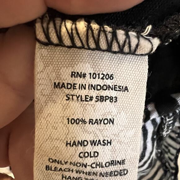 Soft Surroundings Womens Bamboo Bella Top Size 2X Tunic Lightweight Black Blouse - Picture 8 of 9